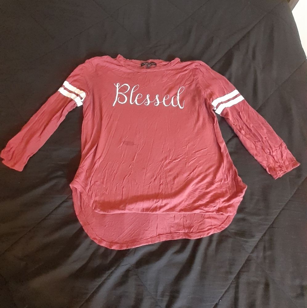 Rags to Riches Maroon Graphic Tee